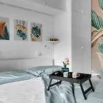 House In Fashion - Flat Near Navigli, Tortona & Duomo Area