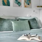 House In Fashion - Flat Near Navigli, Tortona & Duomo Area