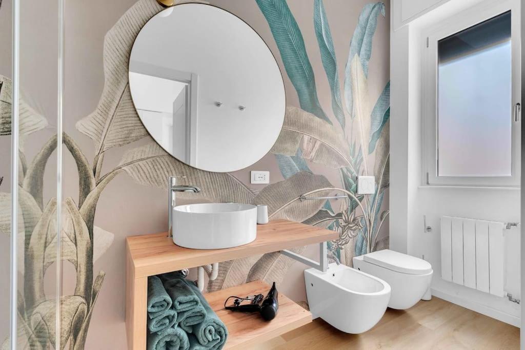 House In Fashion - Flat Near Navigli, Tortona & Duomo Area