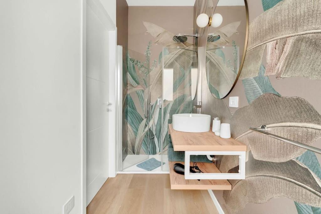Apartment House In Fashion - Flat Near Navigli, Tortona & Duomo Area
