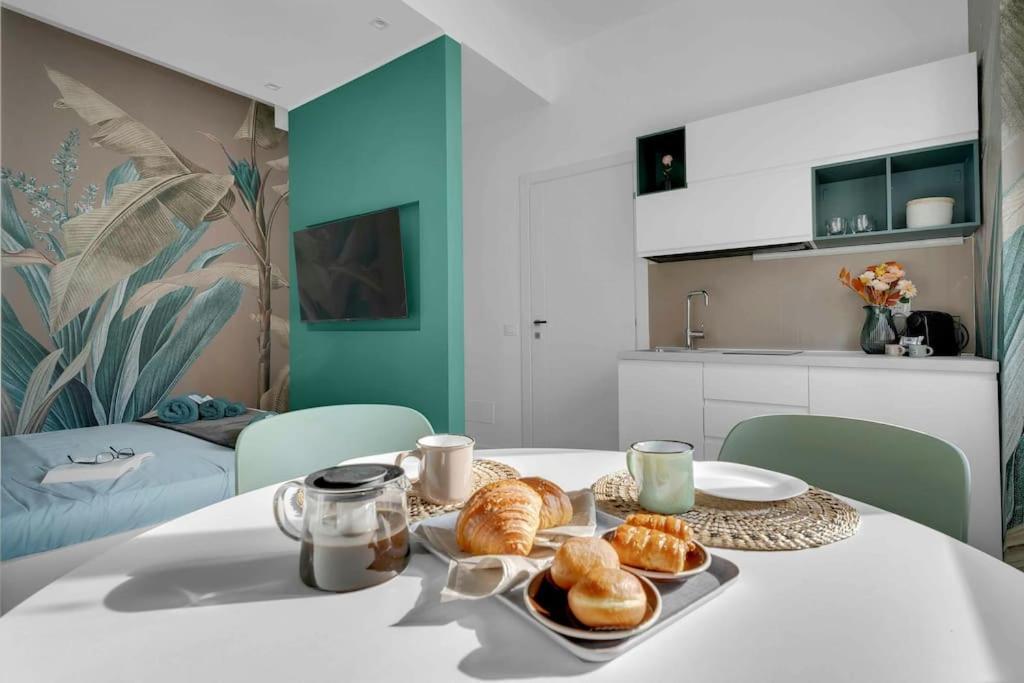 Apartment House In Fashion - Flat Near Navigli, Tortona & Duomo Area *